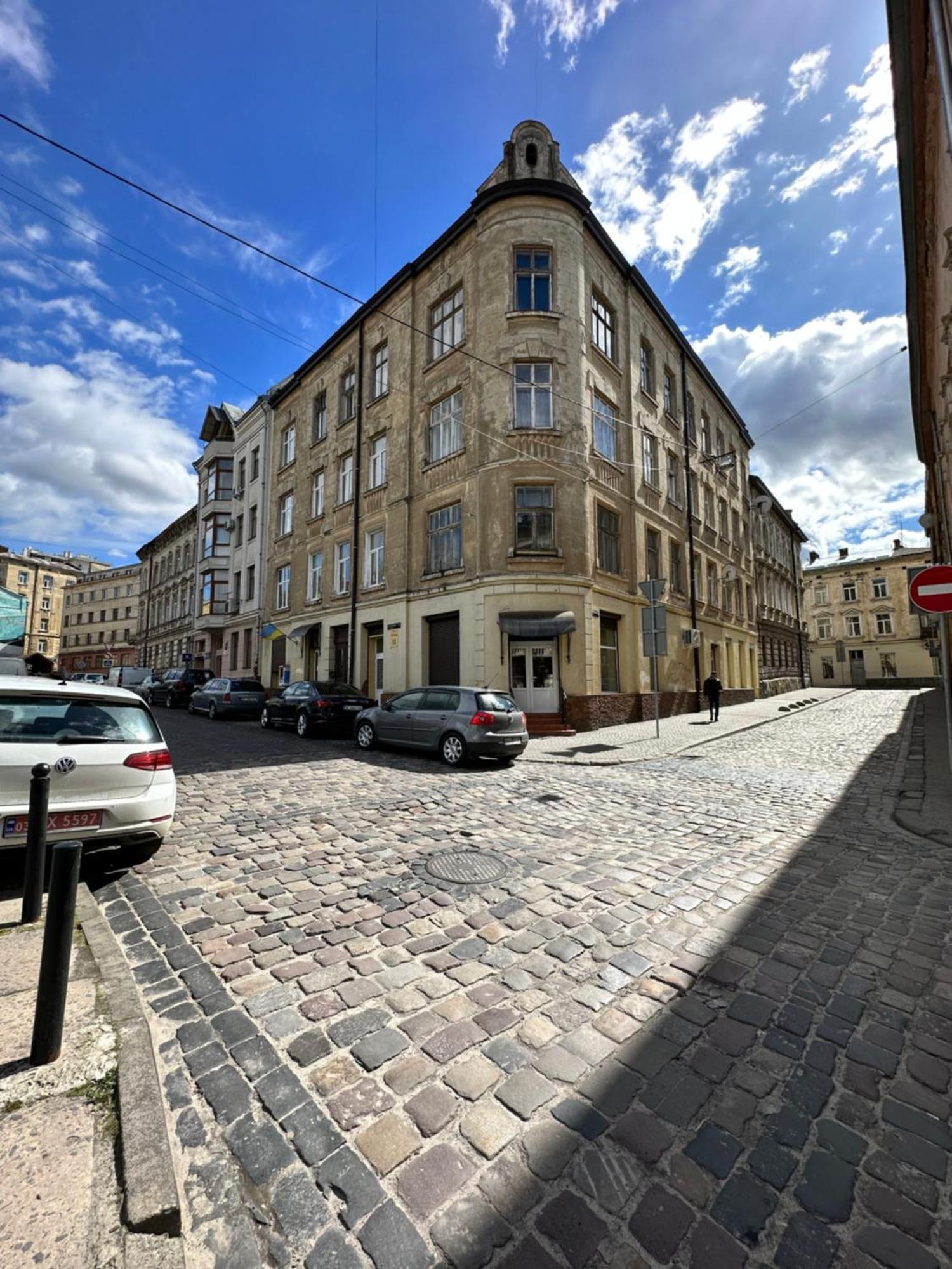 Romantic Apartments - In The Center Of Lviv , King-Size Bed Buitenkant foto